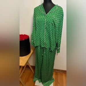 NWT Kate Spade Green Horseshoe Print Pajama Set